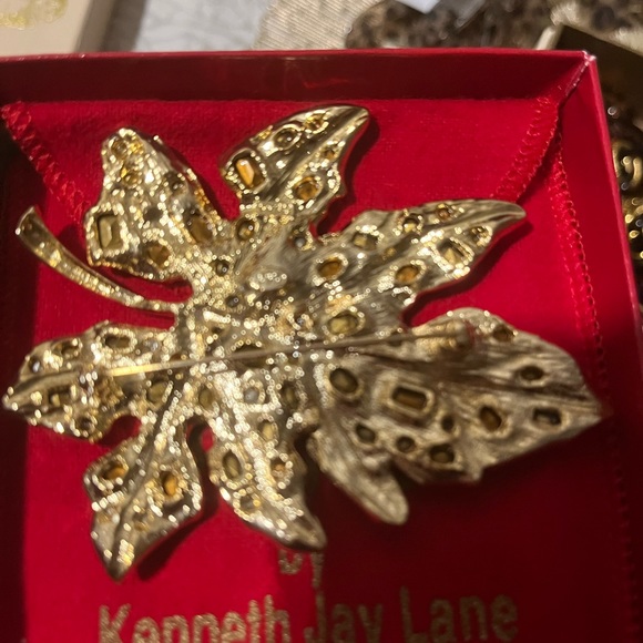 Kenneth J Lane Vintage Fall Maple Leaf Brooch/Pin - Picture 2 of 5